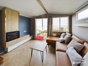 Living- click for photo gallery
